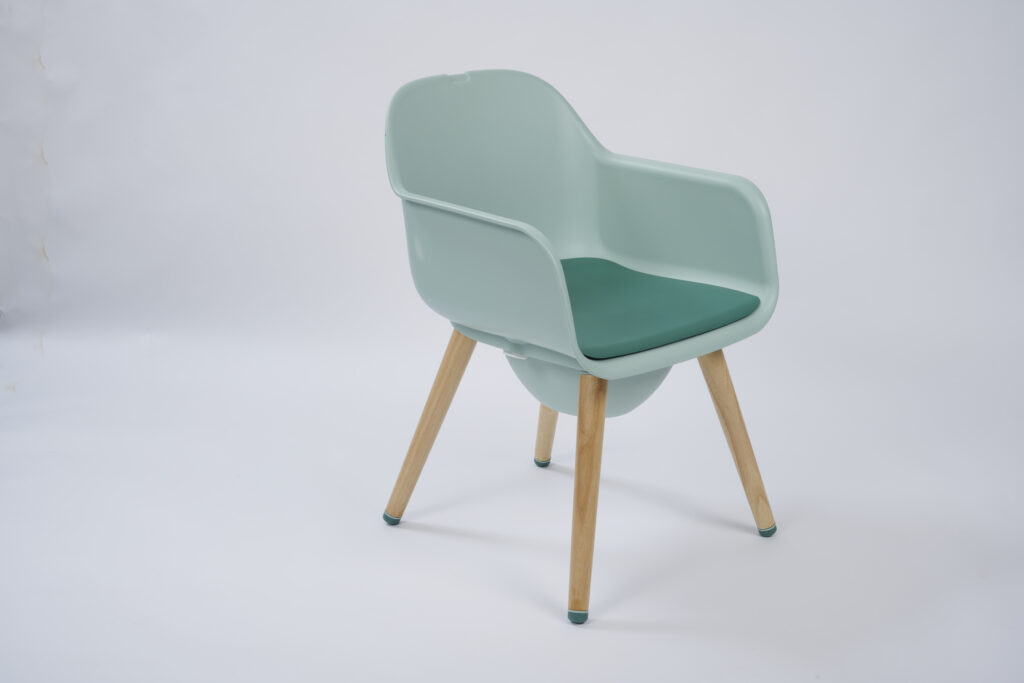 Poise Commode